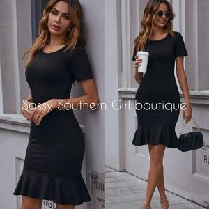 ⭐🆕Flirty Black ruffle bodycon dress